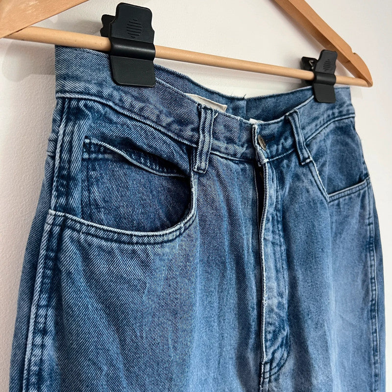 Lovely high waisted jeans by Rio